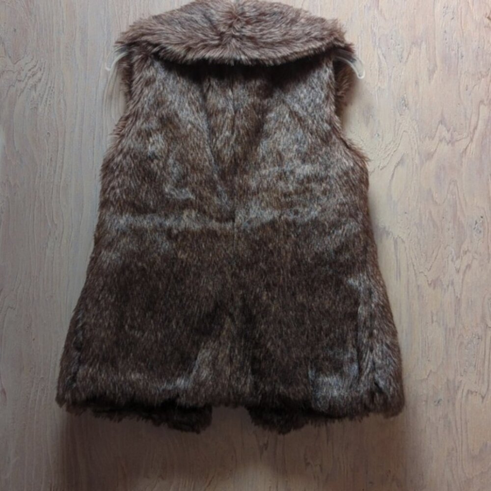 Altar'd State Brown Faux Fur Vest Women's size Small - Picture 2 of 7